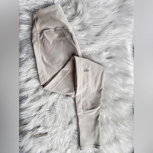 Alo Ribbed Waist Leggings - Ivory - Full length - Size Small